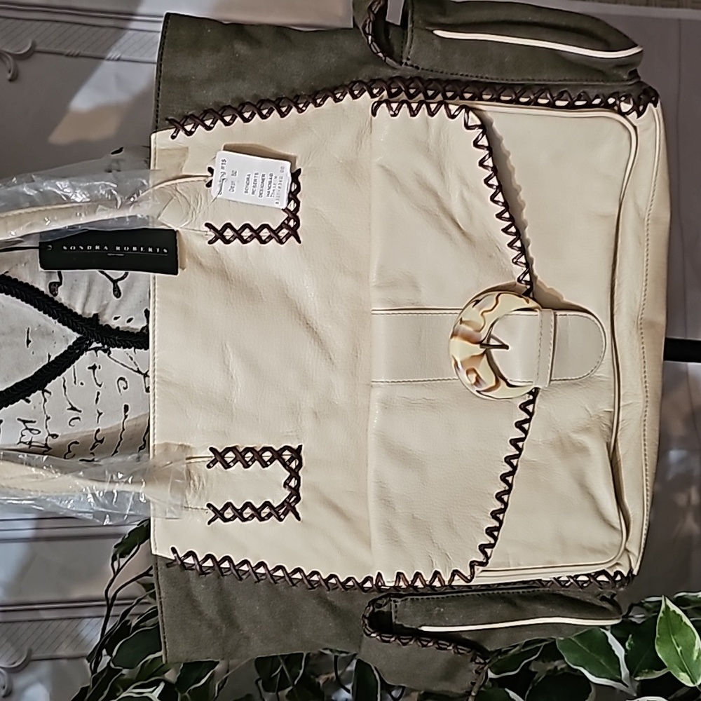 Sondra Roberts Cream/Olive Vegan Leather and Canvas Stitch Bag NWT - Picture 4 of 13